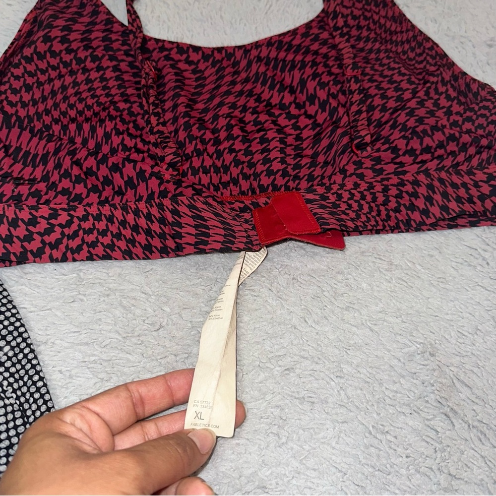 Fabletics Wireless Bra Bundle - image 8